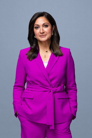 Amna Nawaz profil kép