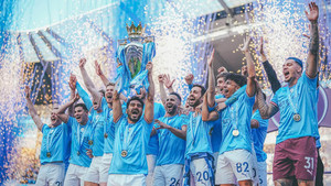 Együtt: A Manchester City triplája kép