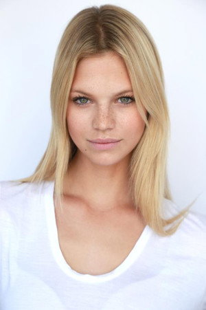 Nadine Leopold profil kép