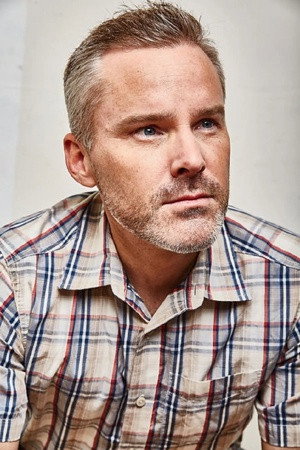 Roger Craig Smith profil kép