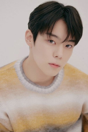 윤서빈 profil kép