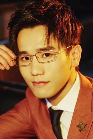 上白 profil kép
