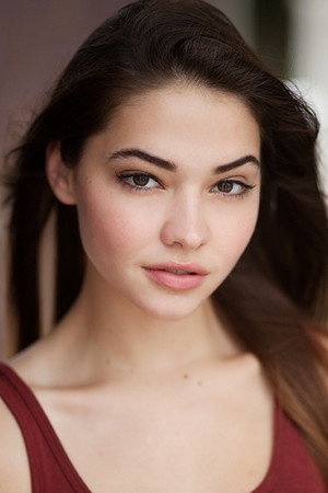 Madelyn Cline profil kép