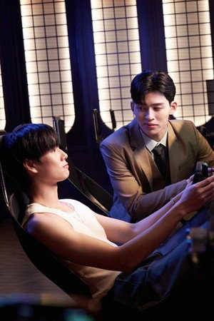 มีสติหน่อยคุณธีร์ poszter