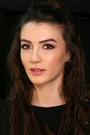 Burcu Özberk profil kép