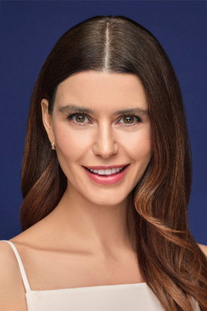 Beren Saat profil kép