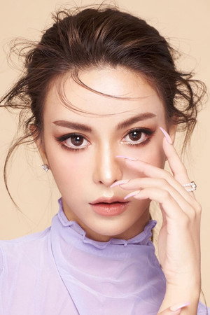 เจนนิเฟอร์ โรเบิร์ตส์ profil kép