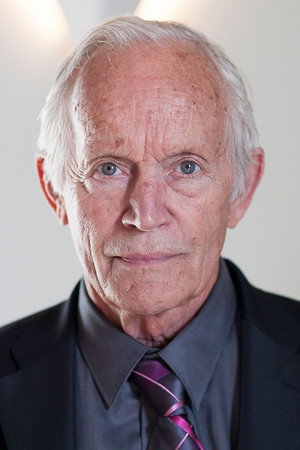 Lance Henriksen profil kép