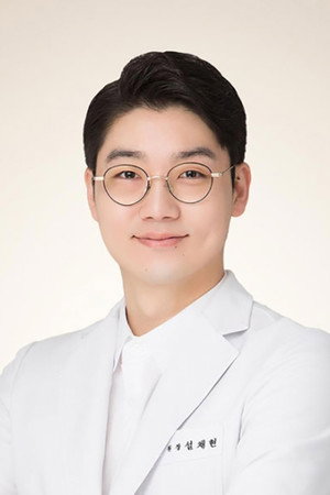 설채현