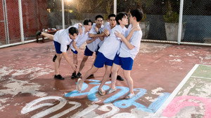 เพื่อนสนิทระวังคิดไม่ซื่อ kép