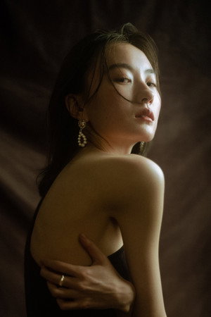 王乙 profil kép