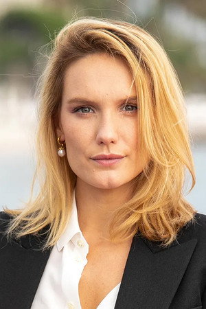 Ana Girardot profil kép