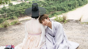 물들여 kép