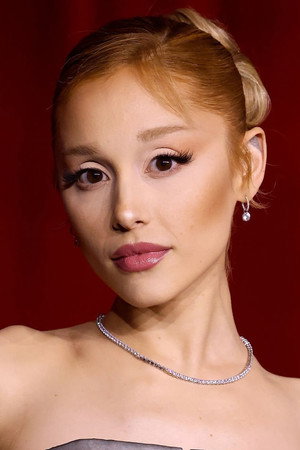 Ariana Grande profil kép