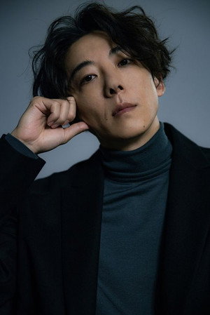 高橋一生 profil kép