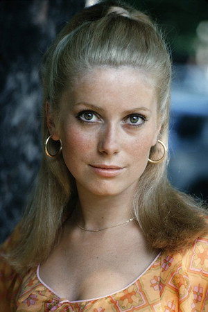 Catherine Deneuve profil kép