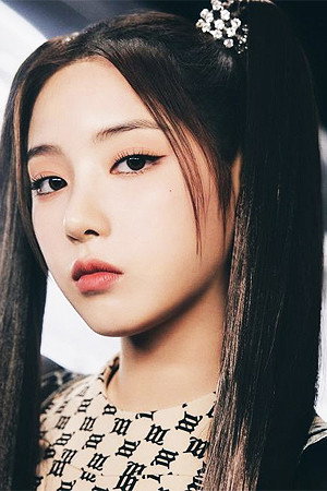 지우 profil kép