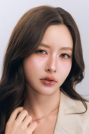 ชัญญา อมฤต ดูวาล์ profil kép