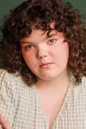 Hollie Avery profil kép