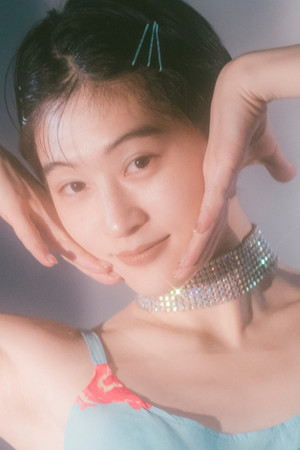 コムアイ profil kép