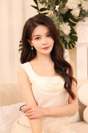 周微微 profil kép
