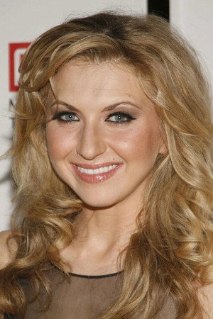 Nina Arianda profil kép