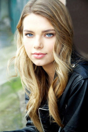 Indiana Evans profil kép