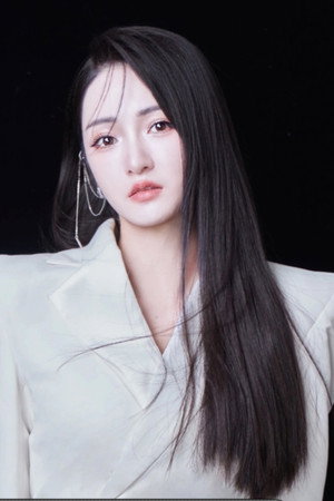 Hu Dongqing profil kép