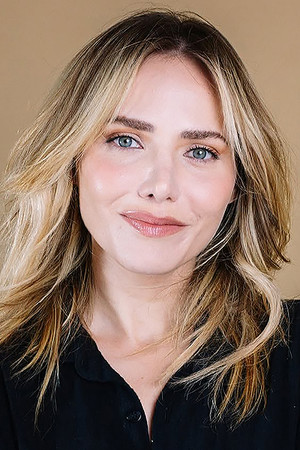 Letícia Colin profil kép
