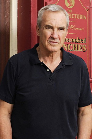 Larry Lamb profil kép