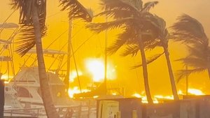 A vihar szeme 1. évad Ep.3 Pusztító tűz Hawaii-on
