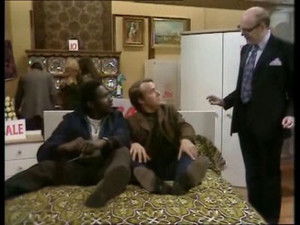 Love Thy Neighbour 2. évad Ep.4 4. epizód