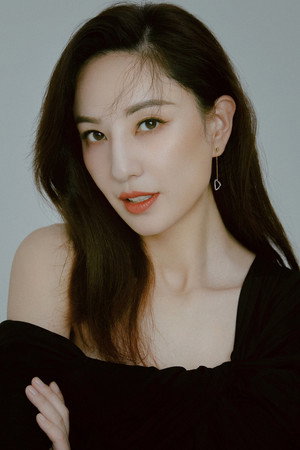 鄭希怡 profil kép
