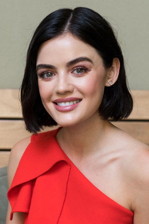 Lucy Hale profil kép