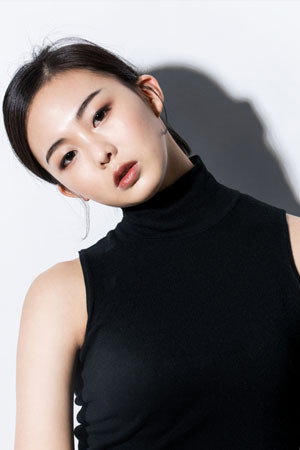 금새록 profil kép