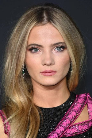 Freya Allan profil kép