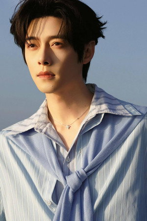 方逸倫 profil kép