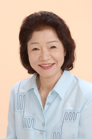 東美江