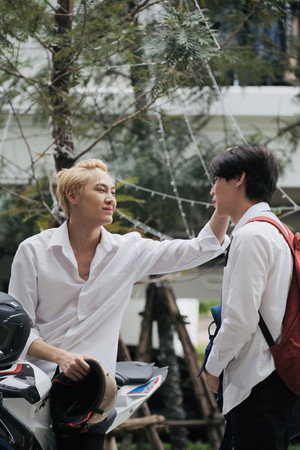 เชือกป่าน poszter