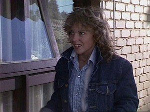 Neighbours 2. évad Ep.64 64. epizód
