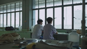แรงโน้มถ่วงระหว่างเรา kép