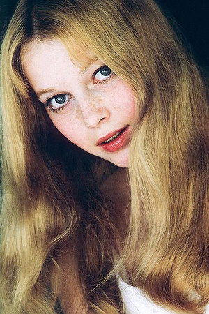 Mia Farrow profil kép