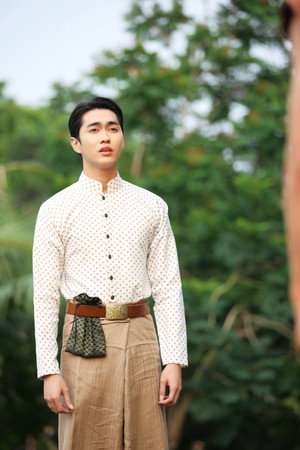 จาฤกรติชา poszter