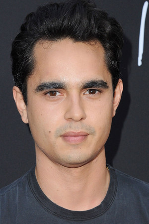 Max Minghella profil kép
