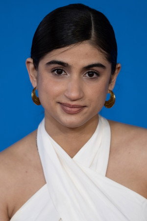 Mia Tharia profil kép