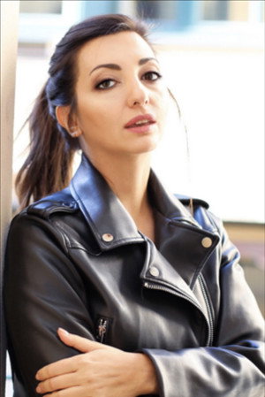 Gloria Radulescu profil kép