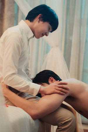 นิ่งเฮียก็หาว่าซื่อ poszter
