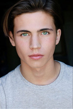Tanner Buchanan profil kép