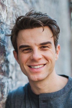 Nathaniel Buzolic profil kép