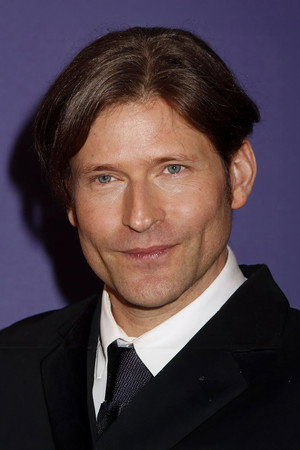 Crispin Glover profil kép